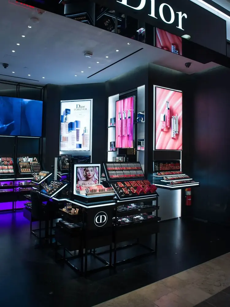 Beauty display 6